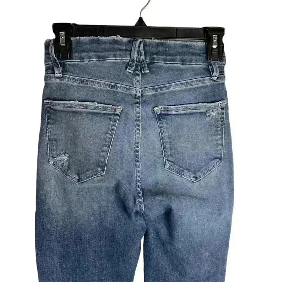 Good American Good Legs Cropped Side Slit Jeans in Blue667 0/25 - Picture 7 of 9